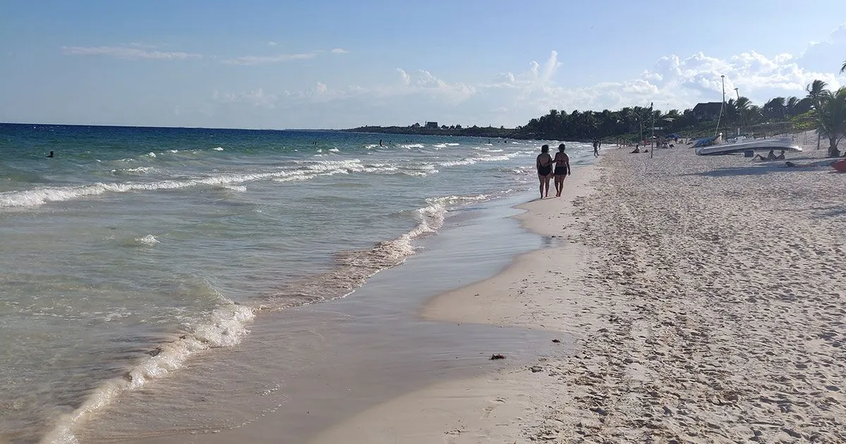 Vista de la playa en Pocna Tulum Beach Club