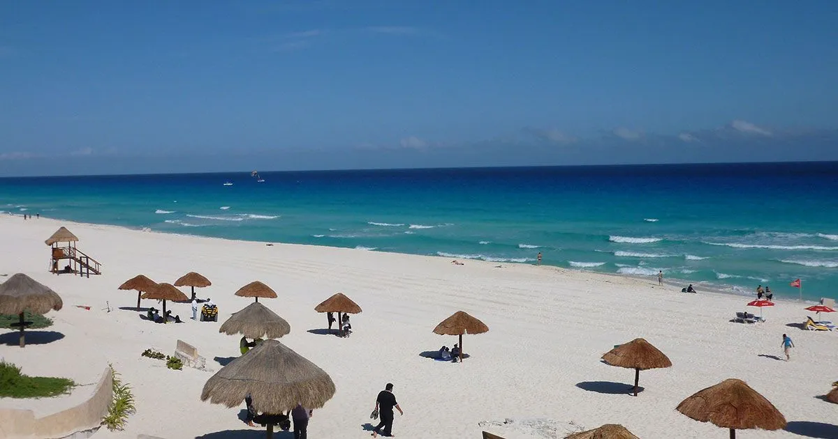 Vista de la playa en Playa Delfines